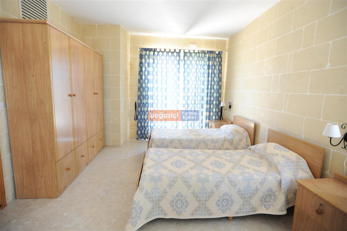 migiarro residence - bedroom